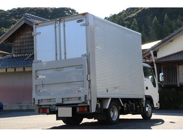 いすゞエルフアルミバン小型（2t・3t）[写真04]