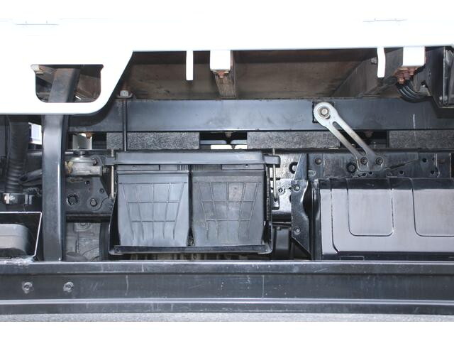 いすゞエルフクレーン4段小型（2t・3t）[写真16]