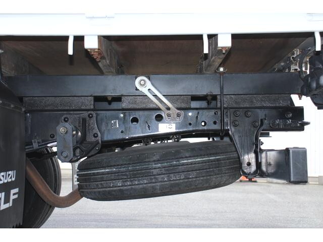 いすゞエルフクレーン4段小型（2t・3t）[写真17]