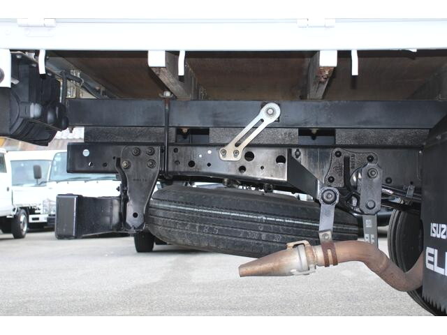 いすゞエルフクレーン4段小型（2t・3t）[写真19]