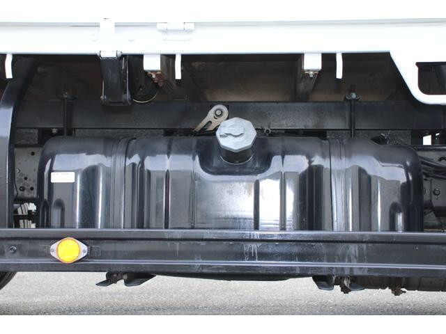 いすゞエルフクレーン4段小型（2t・3t）[写真20]