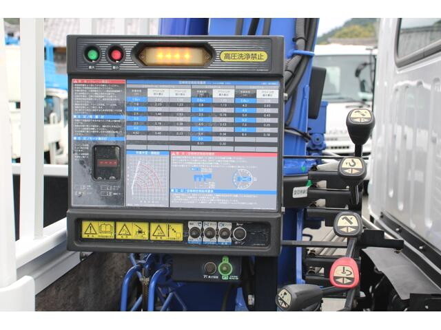 いすゞエルフクレーン4段小型（2t・3t）[写真24]