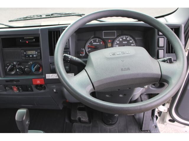 いすゞエルフクレーン4段小型（2t・3t）[写真28]