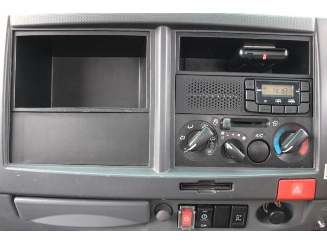 いすゞエルフクレーン4段小型（2t・3t）[写真30]