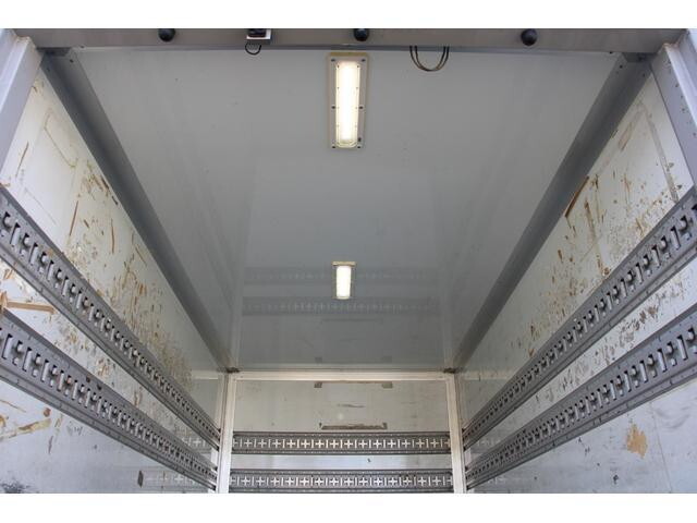 日産アトラスパネルバン小型（2t・3t）[写真15]