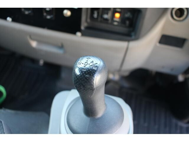 日産アトラスパネルバン小型（2t・3t）[写真33]