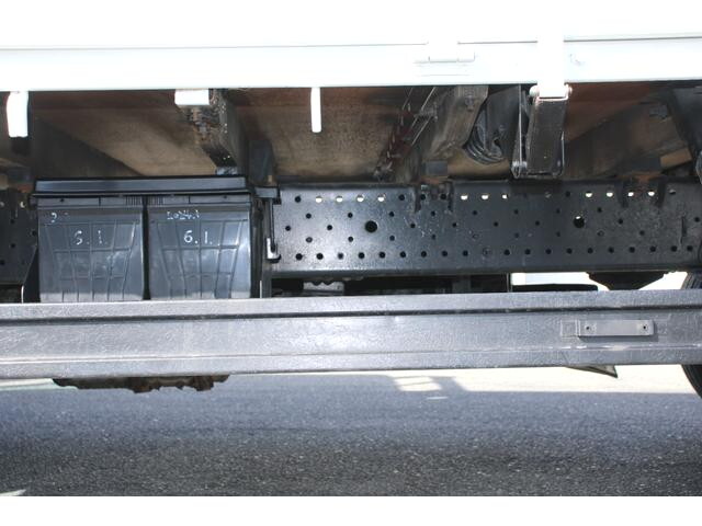 いすゞエルフ平ボディ小型（2t・3t）[写真19]