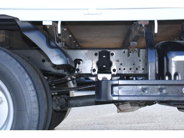 いすゞエルフ平ボディ小型（2t・3t）[写真24]