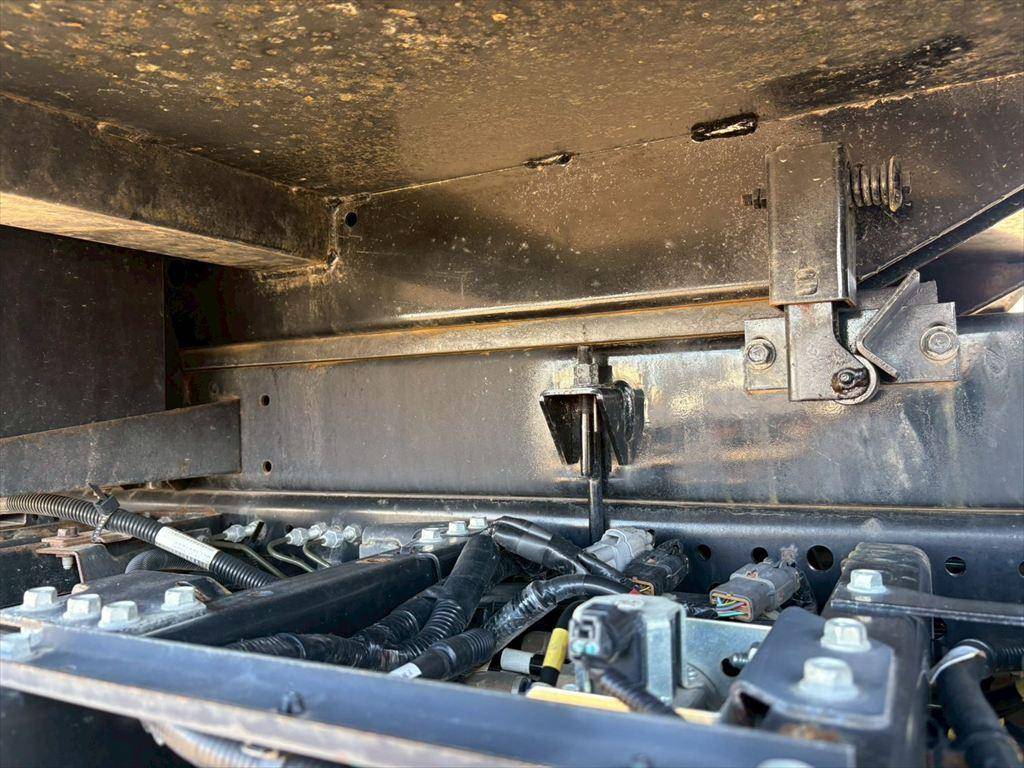 いすゞフォワード深ダンプ（土砂禁ダンプ）中型（4t）[写真17]