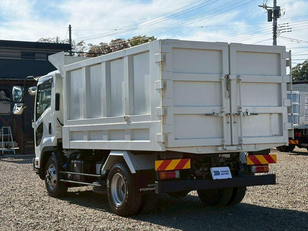 いすゞフォワード深ダンプ（土砂禁ダンプ）中型（4t）[写真03]
