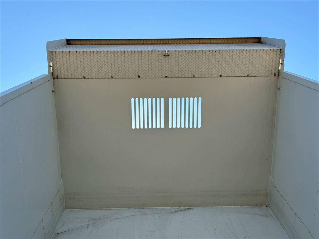 いすゞフォワード深ダンプ（土砂禁ダンプ）中型（4t）[写真07]