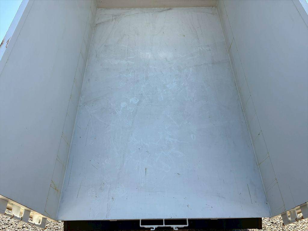 いすゞフォワード深ダンプ（土砂禁ダンプ）中型（4t）[写真08]