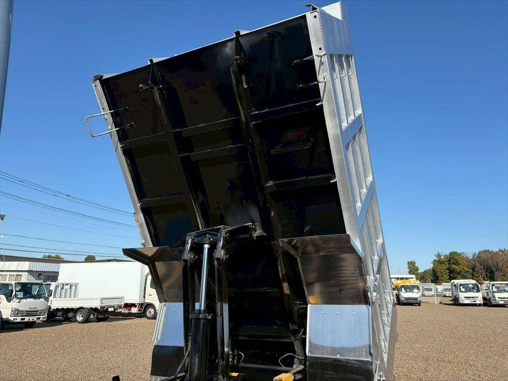 日野レンジャー深ダンプ（土砂禁ダンプ）中型（4t）[写真12]