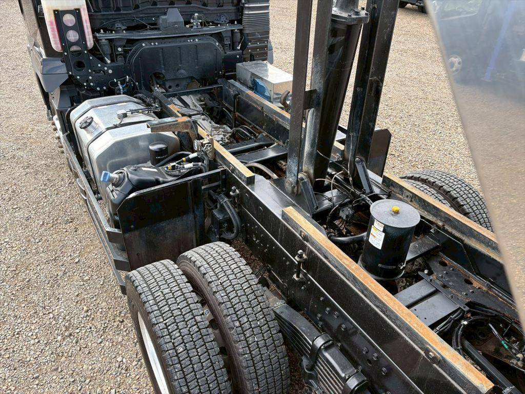 三菱ふそうスーパーグレートダンプ大型（10t）[写真16]