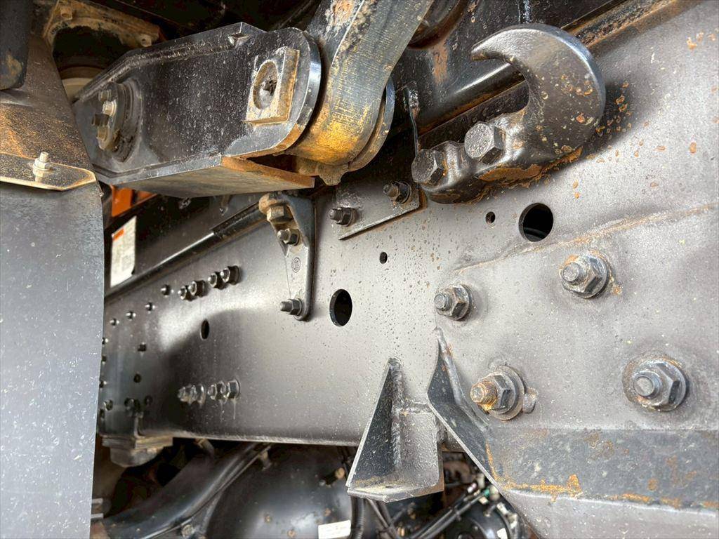 三菱ふそうスーパーグレートダンプ大型（10t）[写真17]