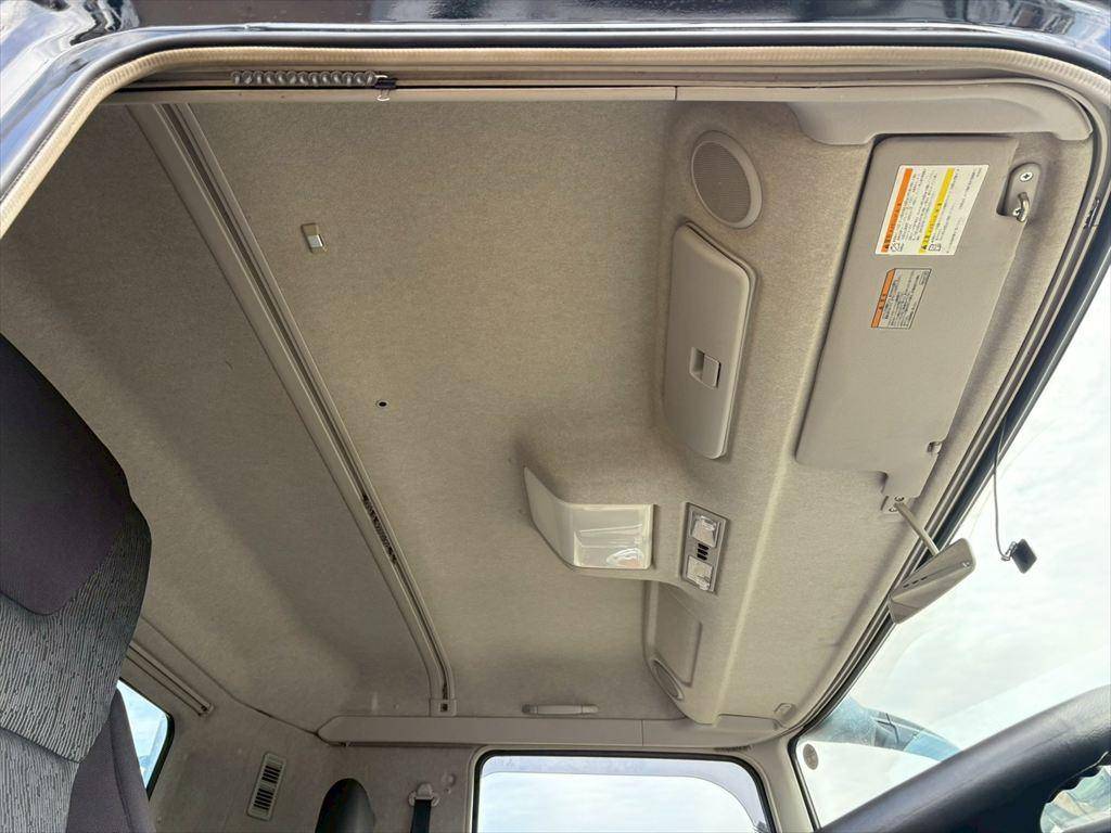 三菱ふそうスーパーグレートダンプ大型（10t）[写真24]