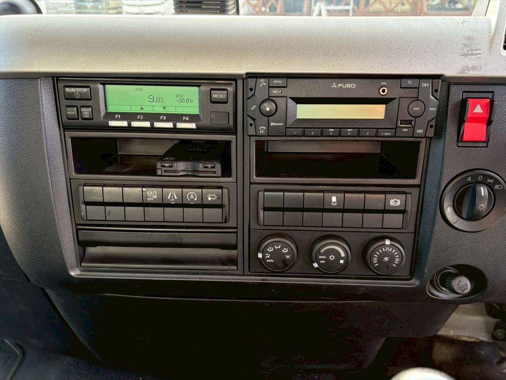 三菱ふそうファイター冷凍車（冷蔵車）中型（4t）[写真20]