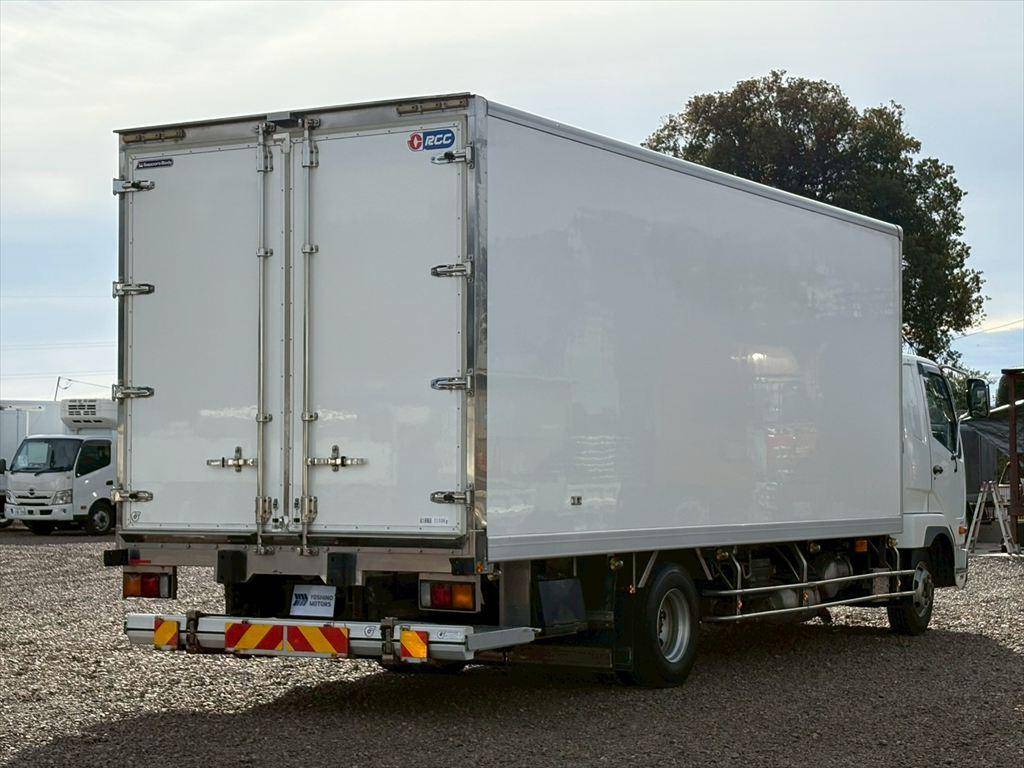 三菱ふそうファイター冷凍車（冷蔵車）中型（4t）[写真03]