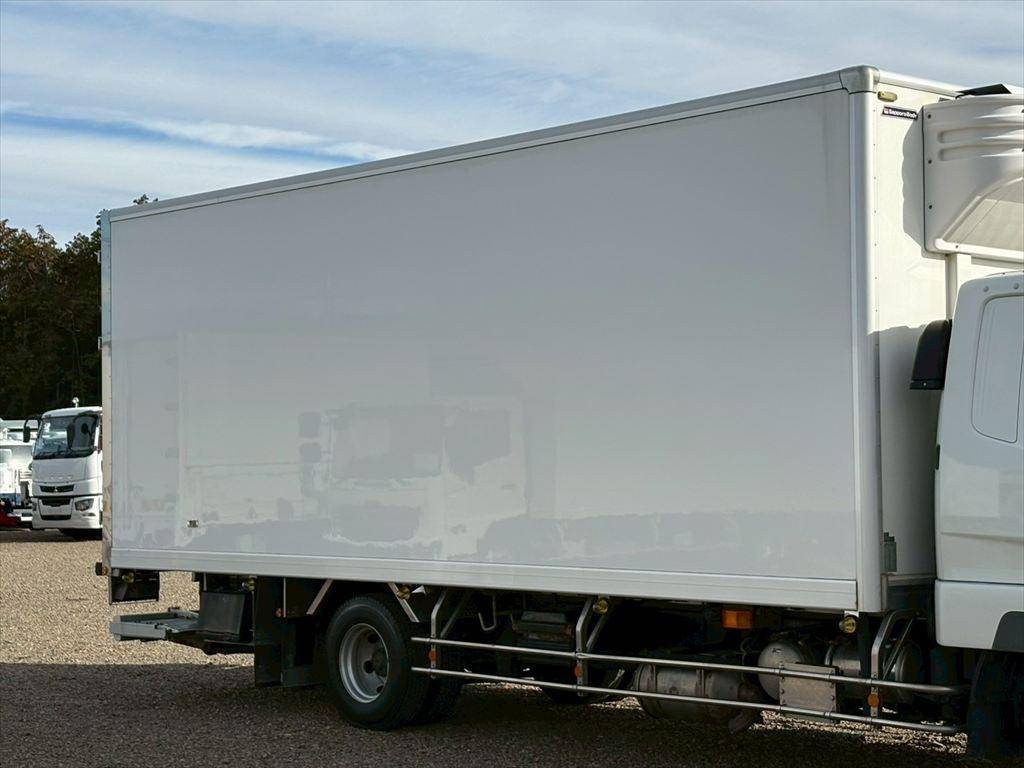 三菱ふそうファイター冷凍車（冷蔵車）中型（4t）[写真04]