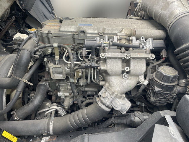 三菱ふそうファイターアルミウイング中型（4t）[写真26]