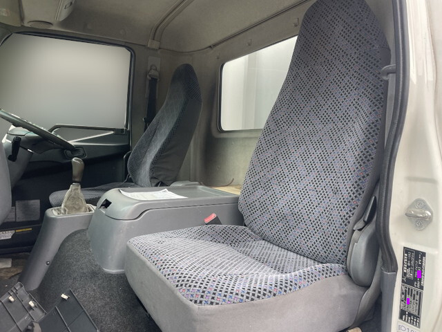 三菱ふそうファイターアルミウイング中型（4t）[写真29]