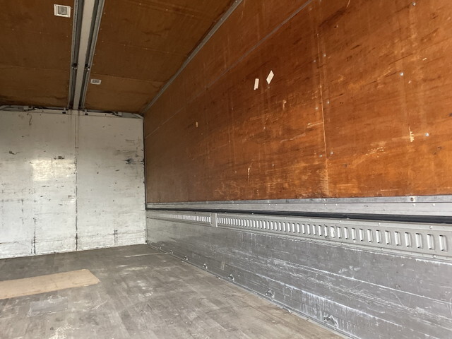 三菱ふそうファイターアルミウイング中型（4t）[写真09]