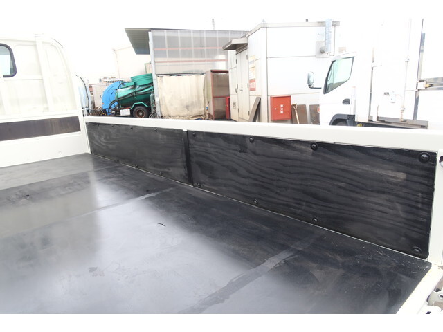 日野デュトロ平ボディ小型（2t・3t）[写真11]