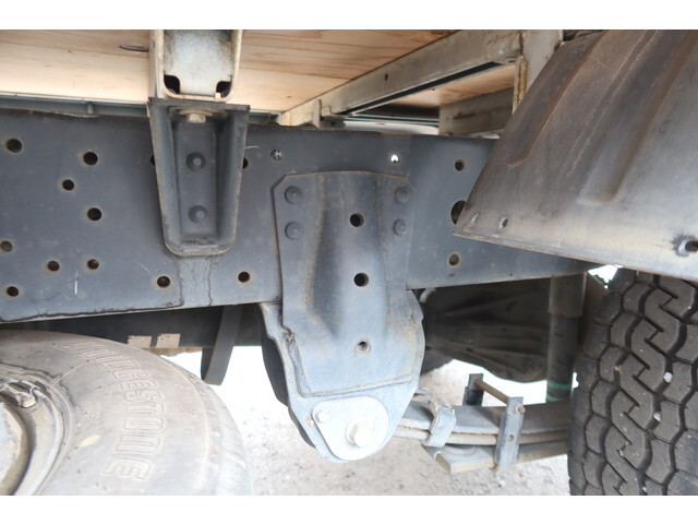 日野デュトロ平ボディ小型（2t・3t）[写真16]