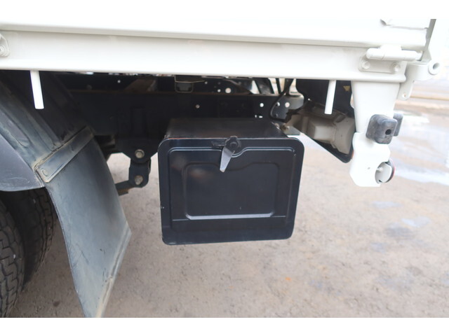 日野デュトロ平ボディ小型（2t・3t）[写真19]