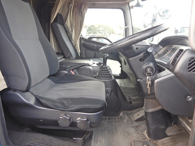 日野レンジャーアルミウイング中型（4t）[写真18]