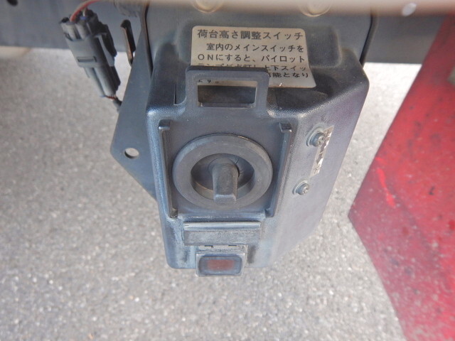 日野レンジャーアルミウイング中型（4t）[写真26]