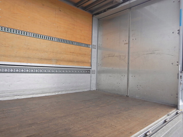 日野レンジャーアルミウイング中型（4t）[写真28]