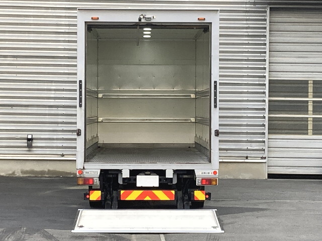 日野デュトロパネルバン小型（2t・3t）[写真12]