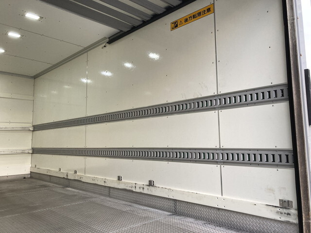 日野デュトロパネルバン小型（2t・3t）[写真23]