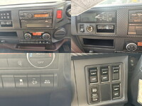 日野レンジャー冷蔵冷凍ウイング中型（4t）[写真24]