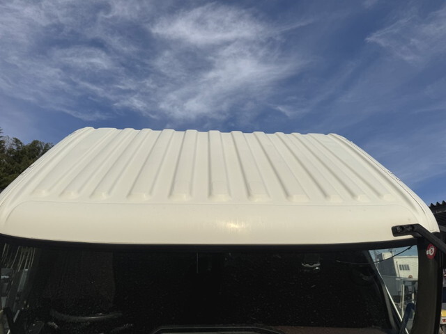 日野レンジャー冷蔵冷凍ウイング中型（4t）[写真25]