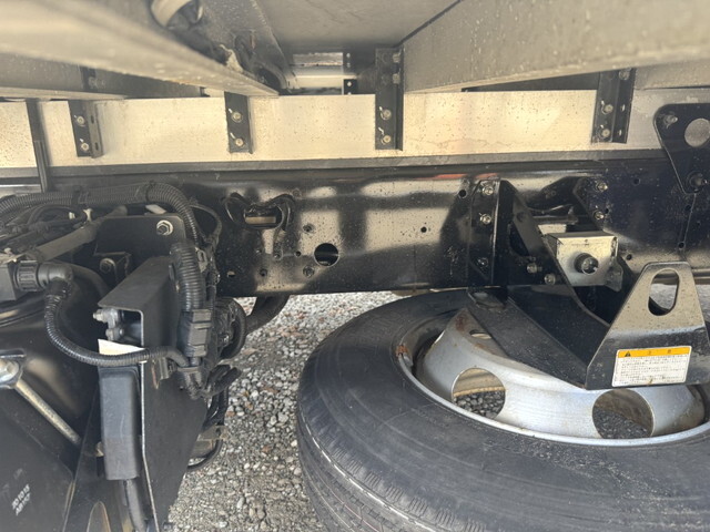 日野レンジャー冷蔵冷凍ウイング中型（4t）[写真30]