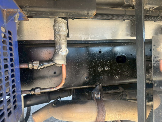 日野レンジャー冷蔵冷凍ウイング中型（4t）[写真32]