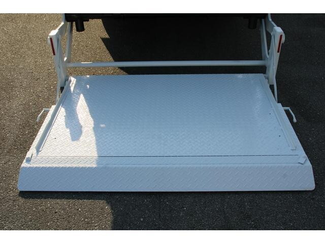 三菱ふそうキャンターダブルキャブ（Wキャブ）小型（2t・3t）[写真12]