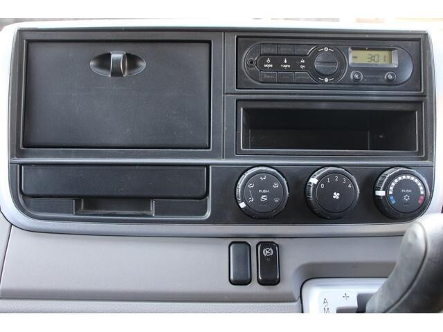 三菱ふそうキャンターダブルキャブ（Wキャブ）小型（2t・3t）[写真25]