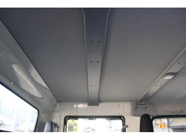 三菱ふそうキャンターダブルキャブ（Wキャブ）小型（2t・3t）[写真36]