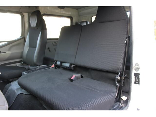 三菱ふそうキャンターダブルキャブ（Wキャブ）小型（2t・3t）[写真38]