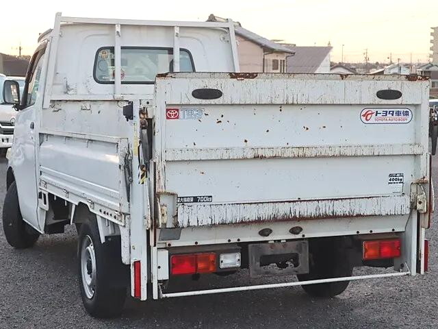 トヨタタウンエース平ボディ小型（2t・3t）[写真02]