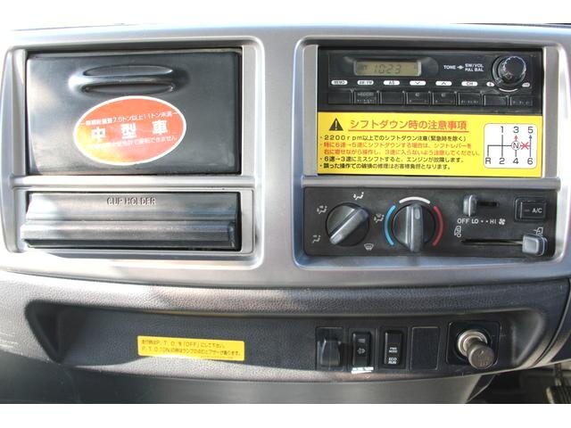 日野レンジャーダンプ中型（4t）[写真32]