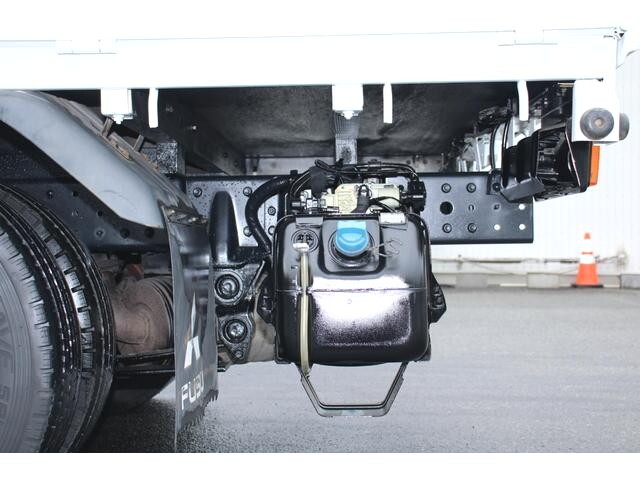 三菱ふそうキャンターダブルキャブ（Wキャブ）小型（2t・3t）[写真18]