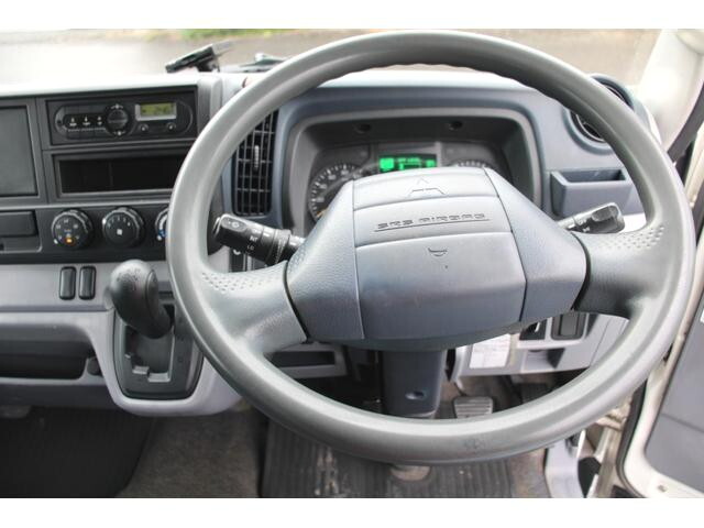 三菱ふそうキャンターダブルキャブ（Wキャブ）小型（2t・3t）[写真24]