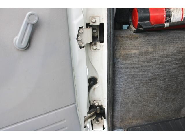 三菱ふそうキャンターダブルキャブ（Wキャブ）小型（2t・3t）[写真35]