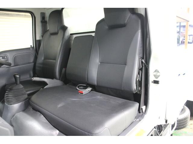 いすゞエルフダンプ小型（2t・3t）[写真36]