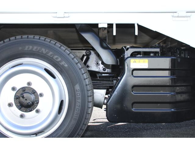 いすゞエルフダブルキャブ（Wキャブ）小型（2t・3t）[写真17]