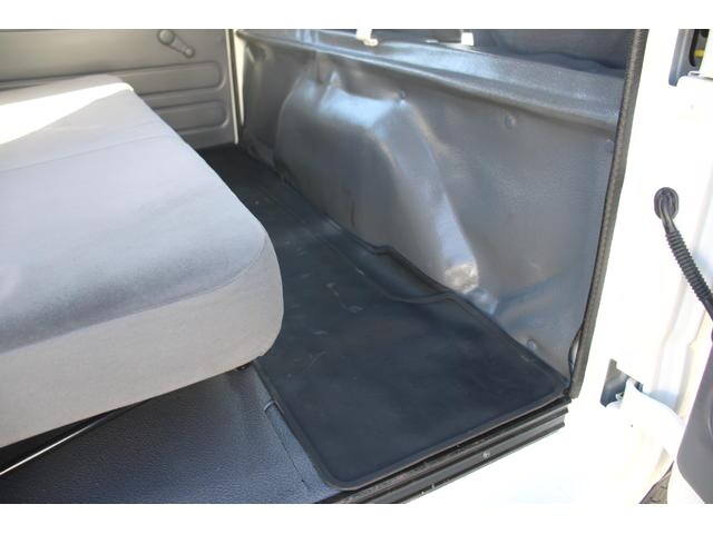 いすゞエルフダブルキャブ（Wキャブ）小型（2t・3t）[写真35]